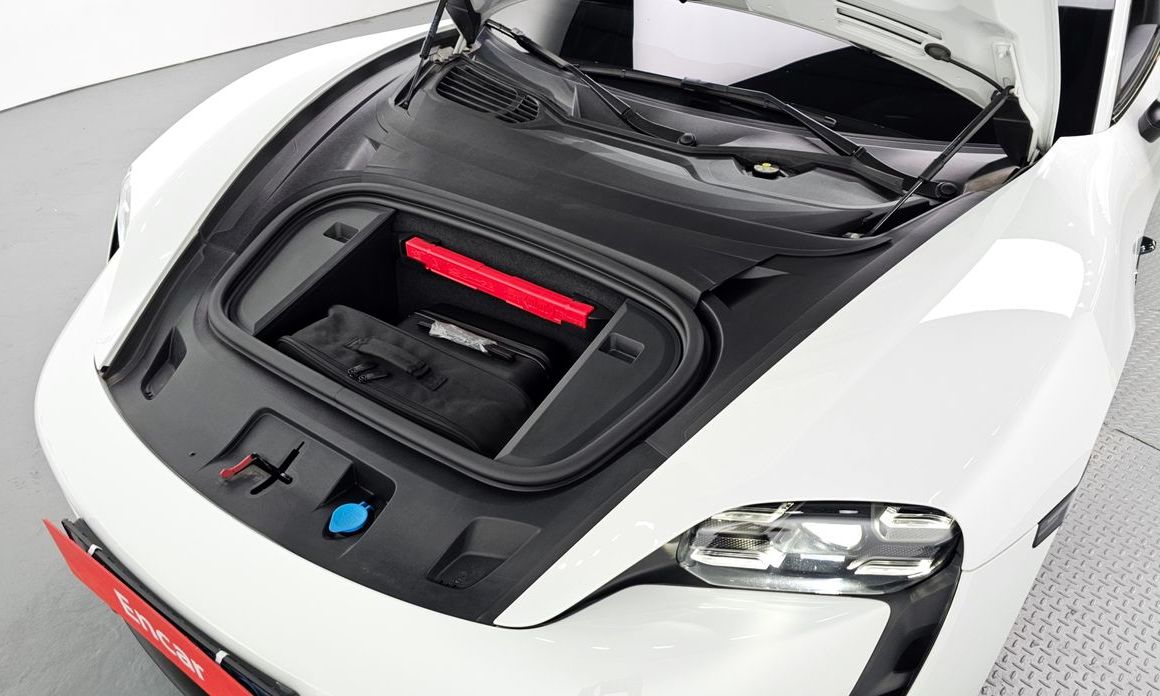 Porsche Taycan 2022