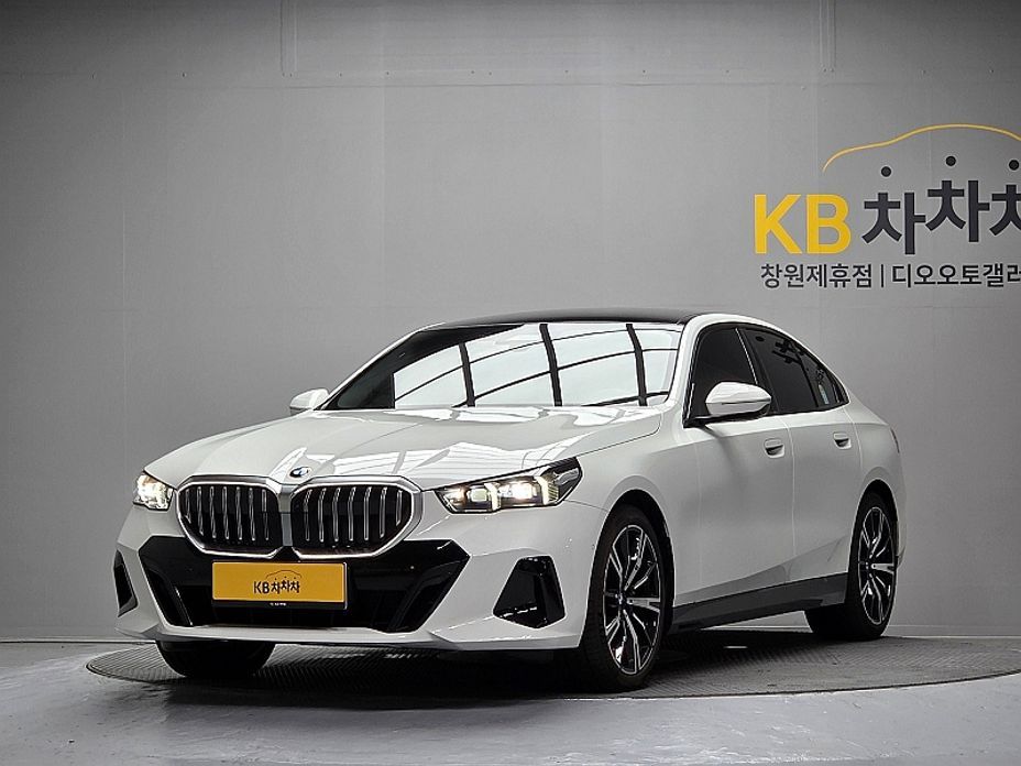 BMW 5-Series 2026