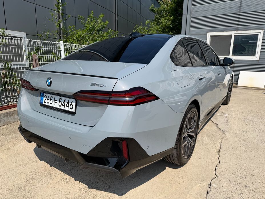 BMW 5-Series 2026