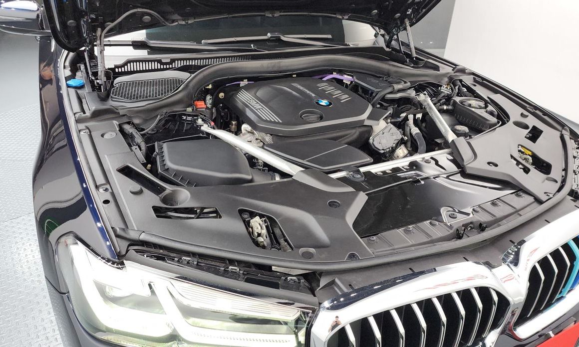 BMW 5-Series 2023