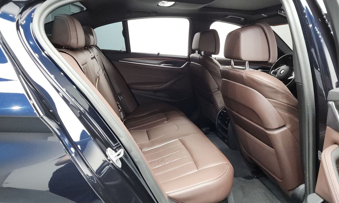 BMW 5-Series 2023