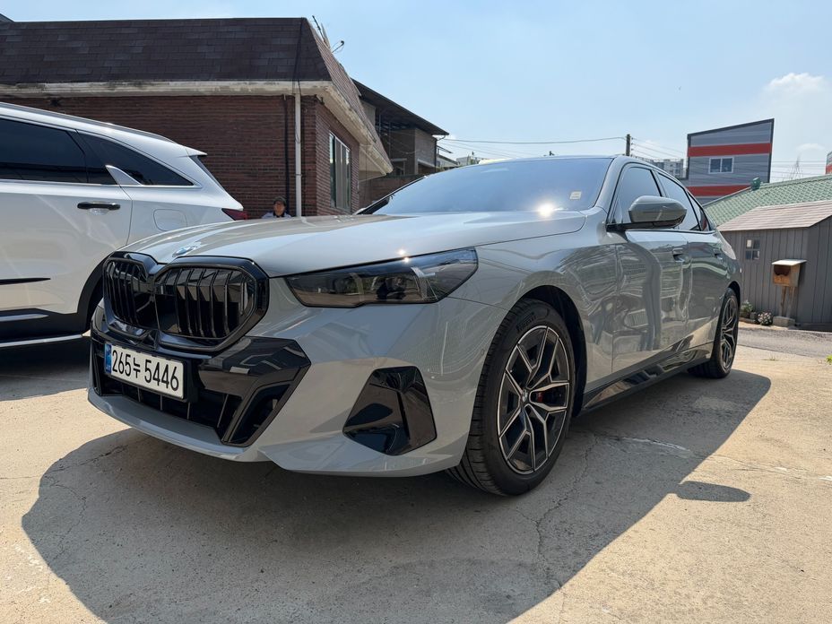 BMW 5-Series 2026