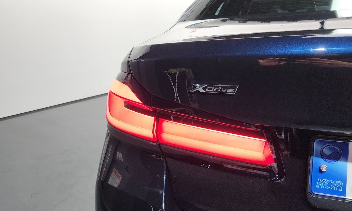 BMW 5-Series 2023