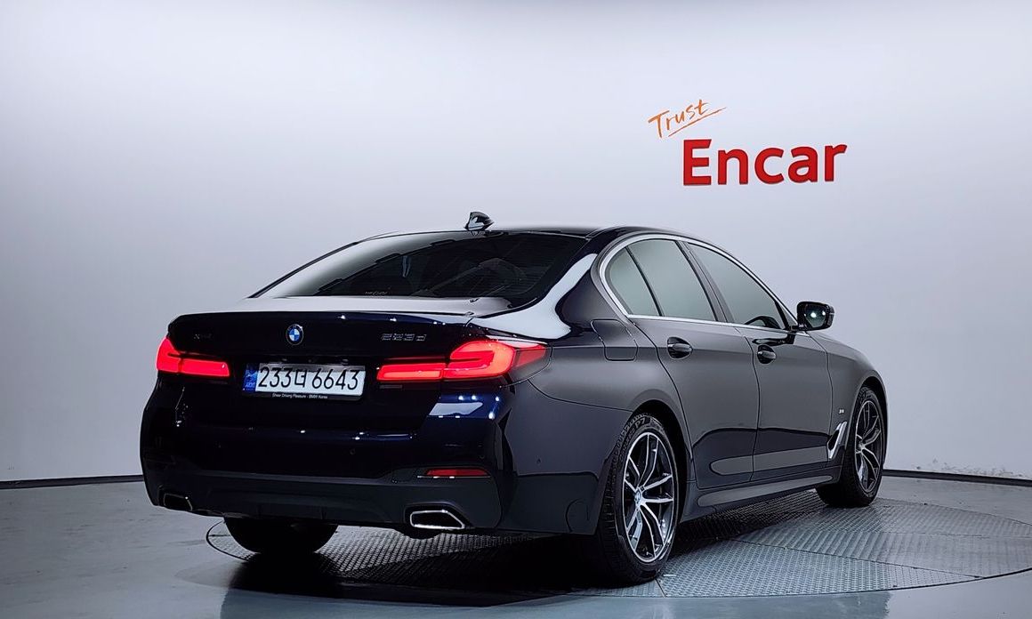 BMW 5-Series 2023