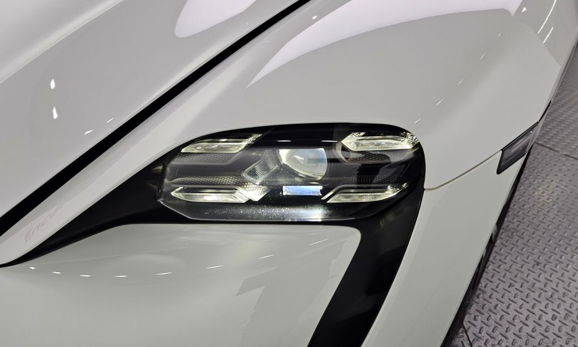 Porsche Taycan 2022