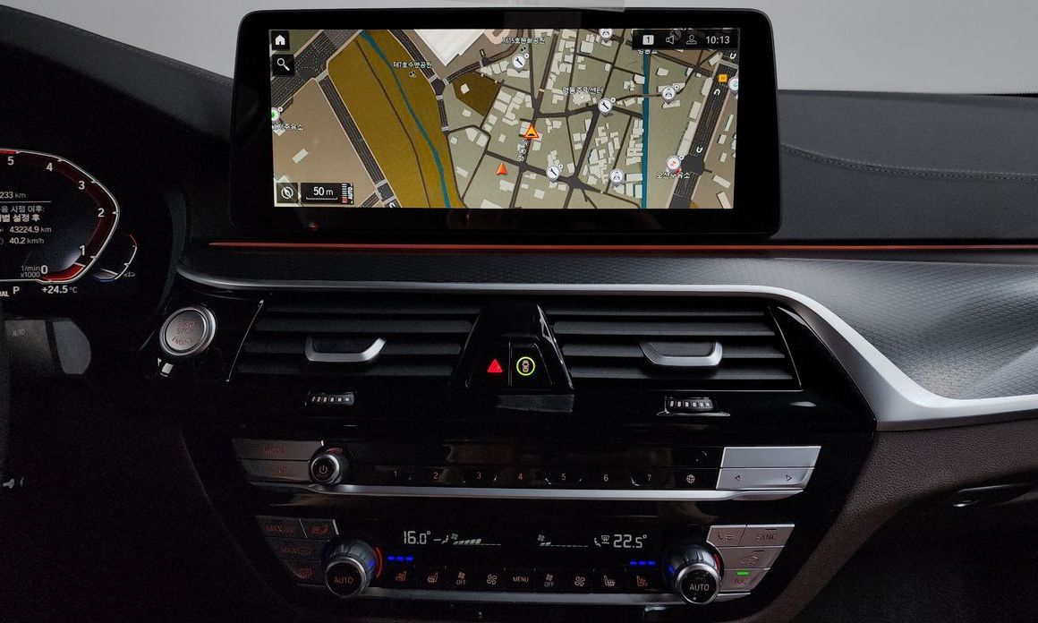 BMW 5-Series 2023