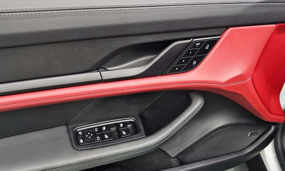 Porsche Taycan 2022