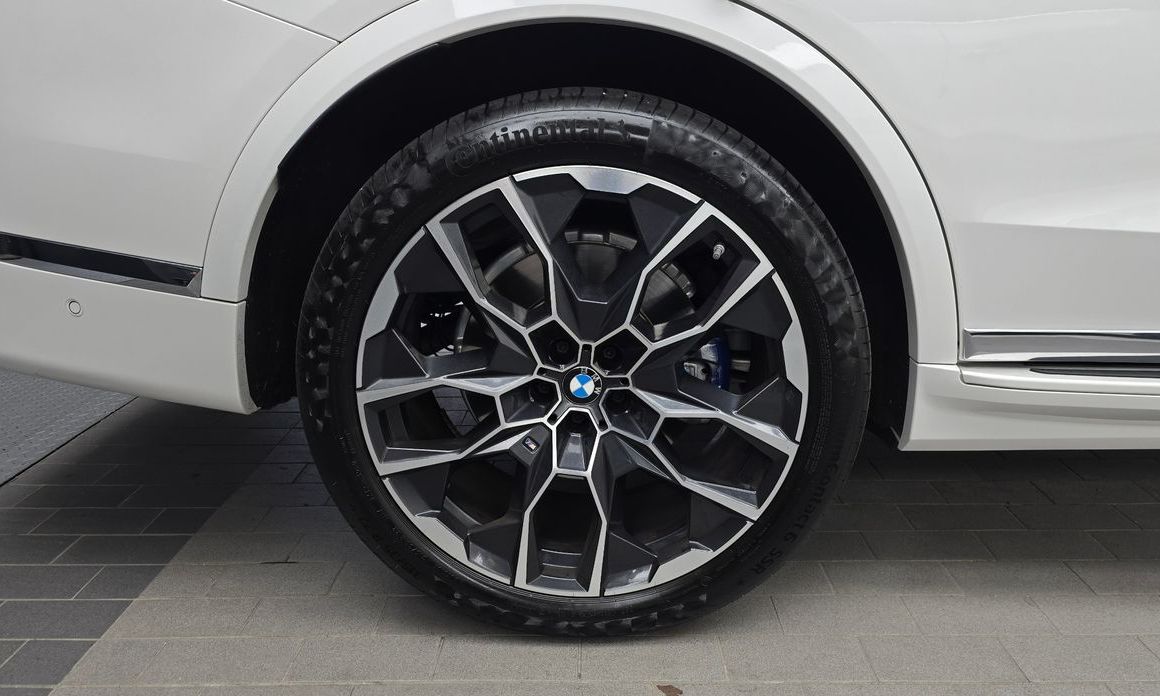 BMW X7 2024