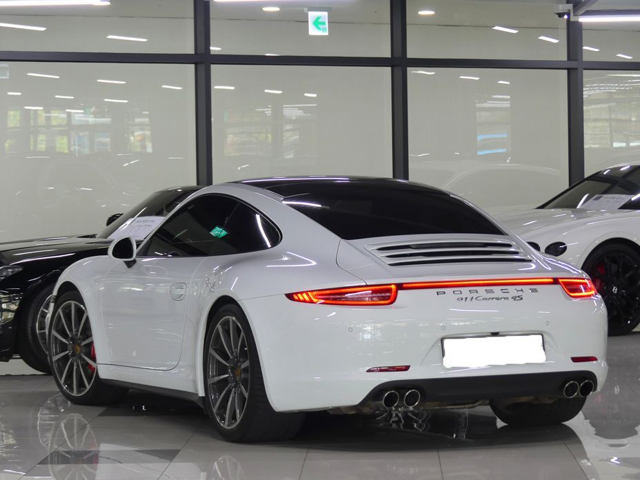 Porsche 911 2016