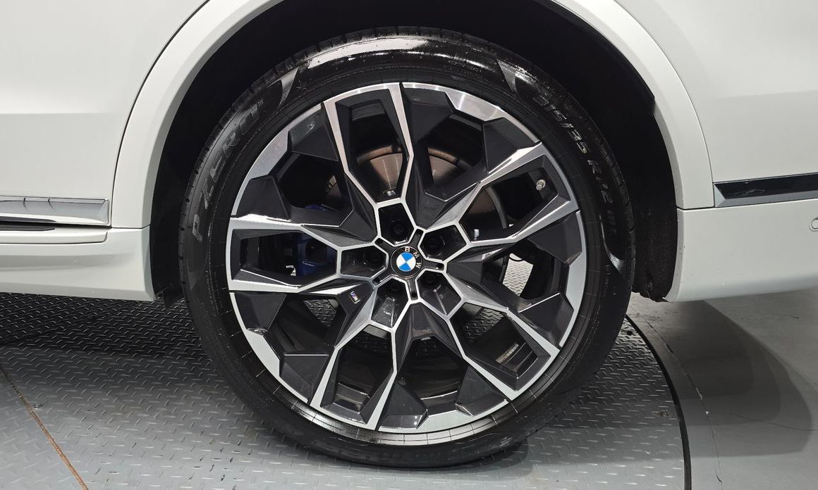 BMW X7 2024