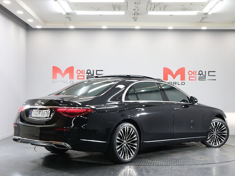 Mercedes-Benz S-Class 2023