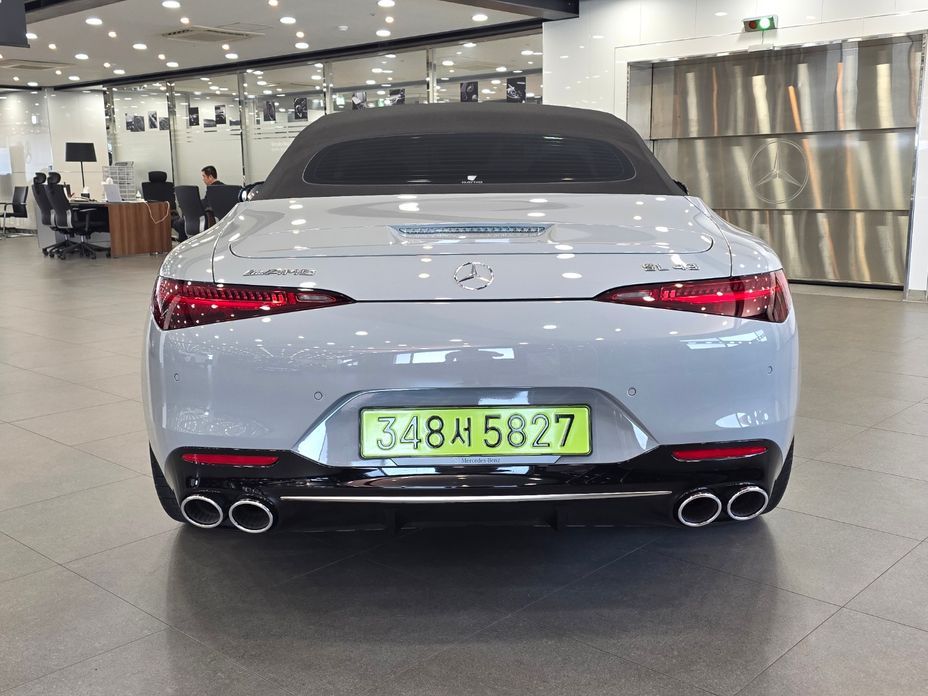 Mercedes-Benz SL-Class 2025