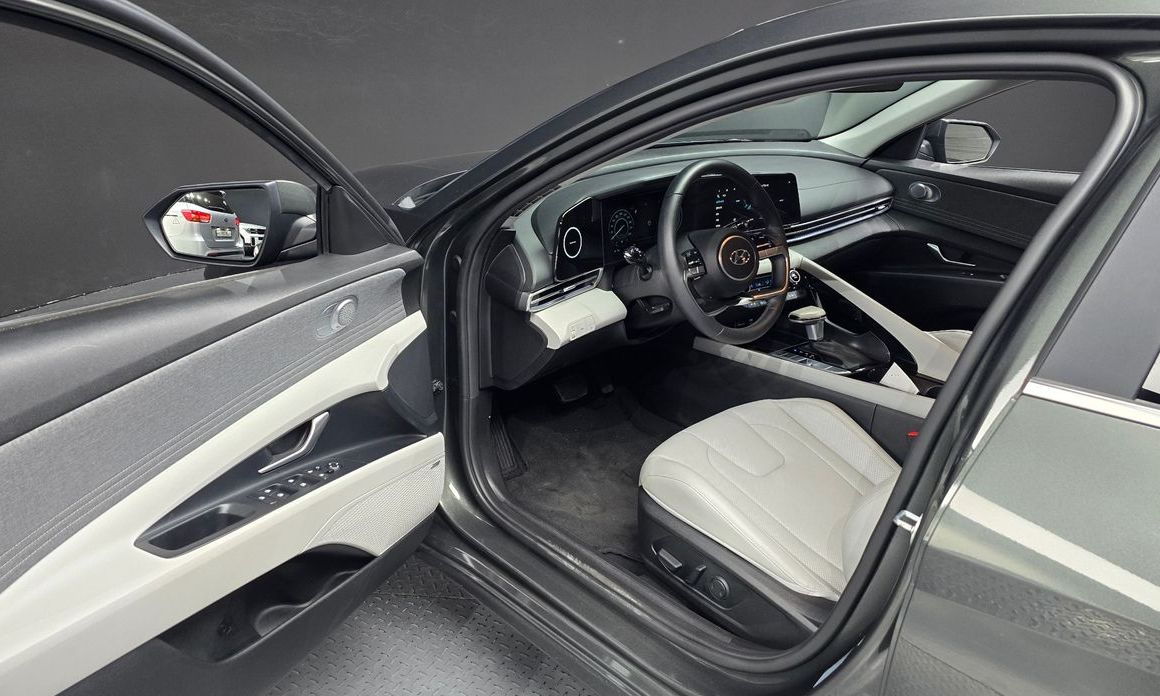 Hyundai AVANTE 2021