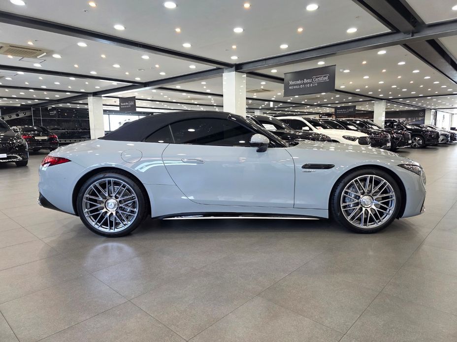 Mercedes-Benz SL-Class 2025
