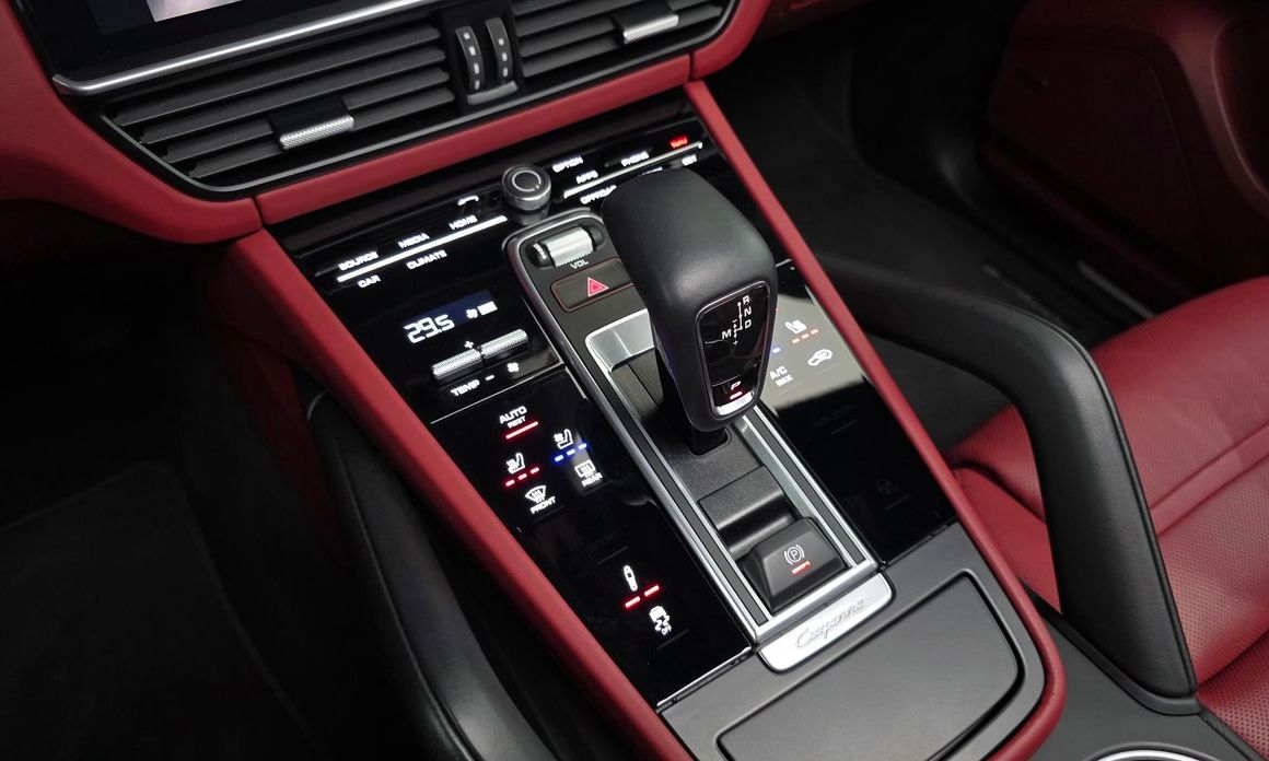 Porsche Cayenne 2023