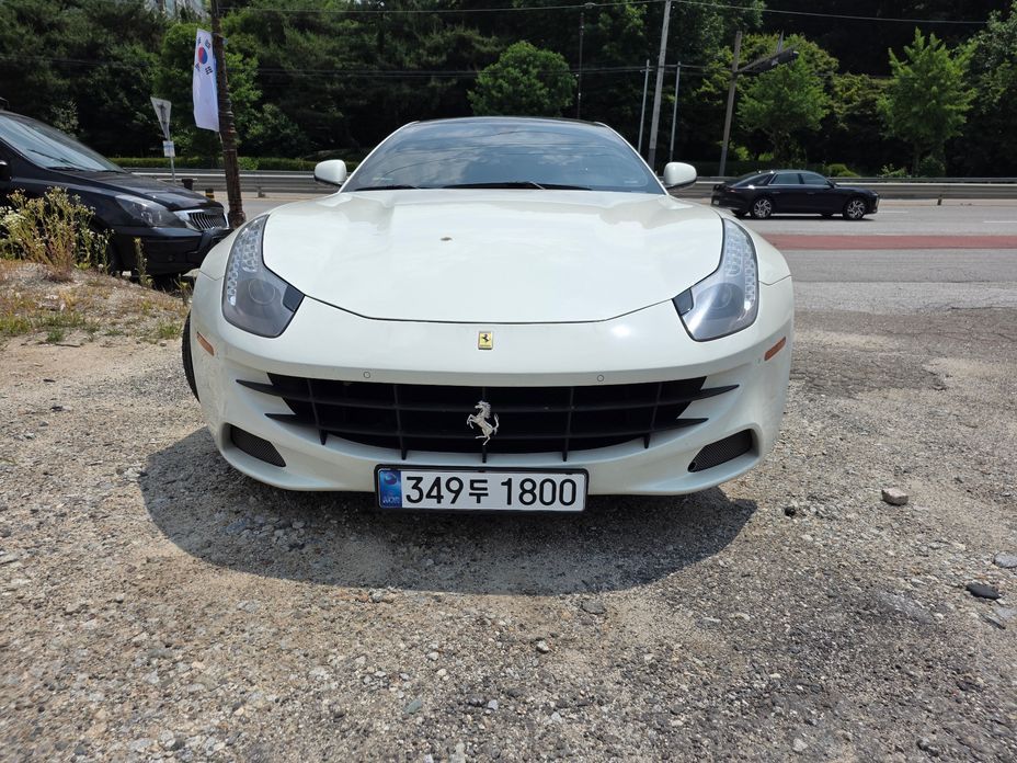 Ferrari FF 2014