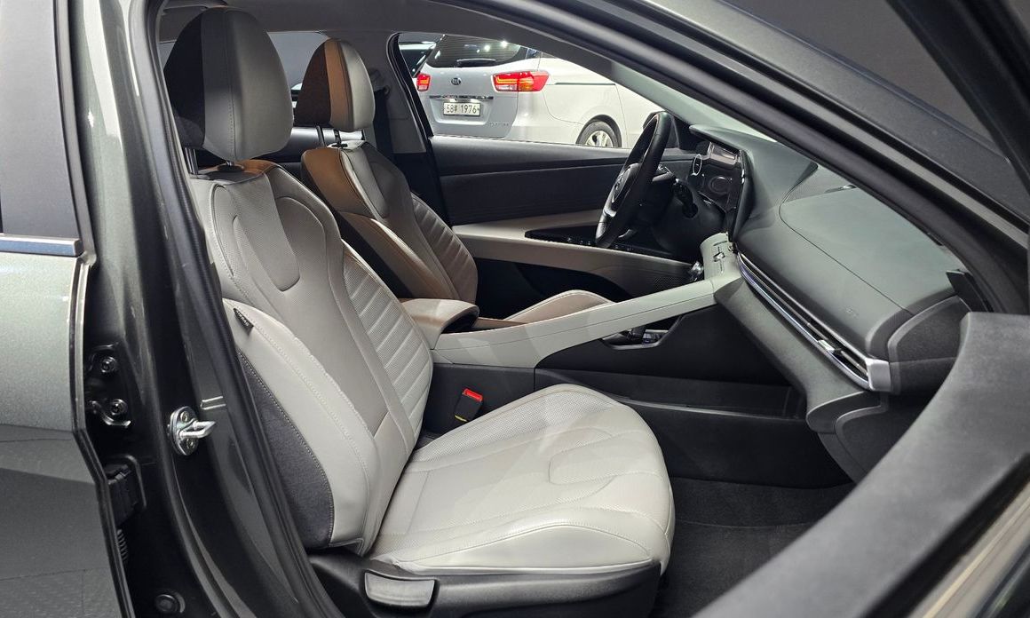 Hyundai AVANTE 2021