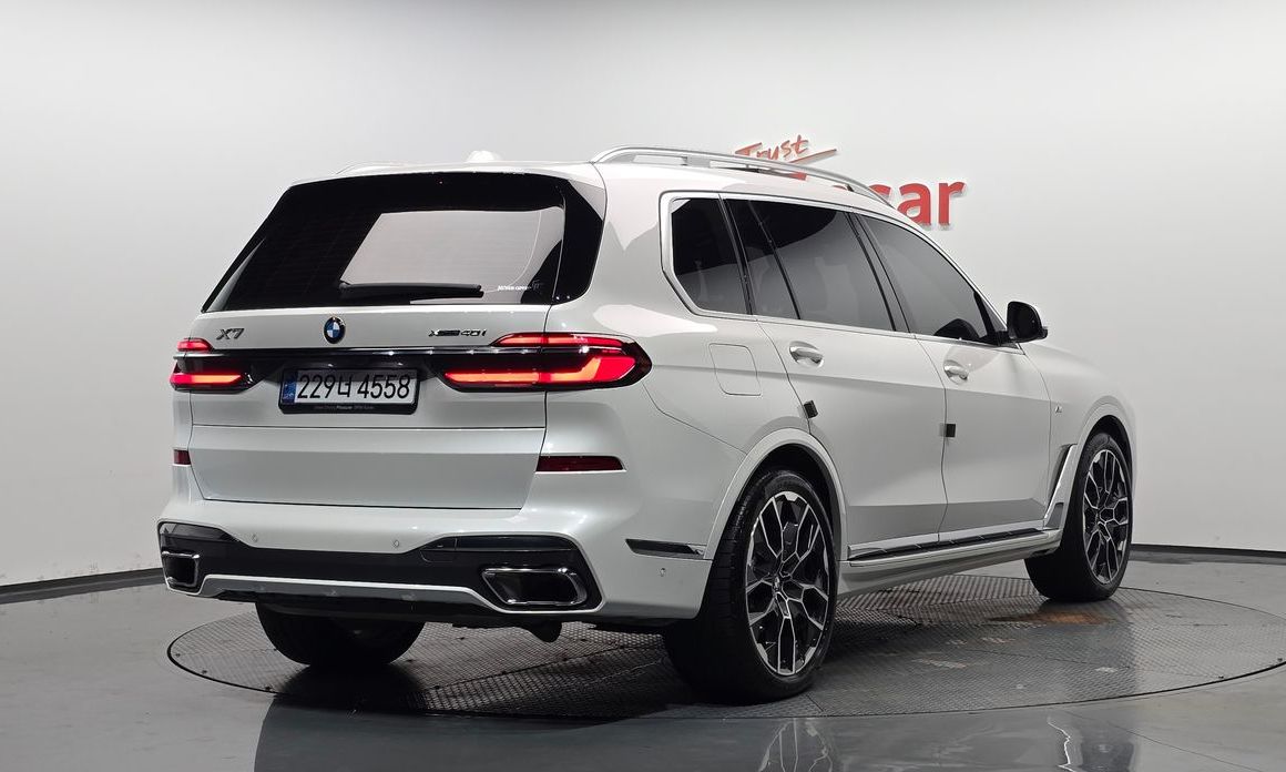 BMW X7 2024