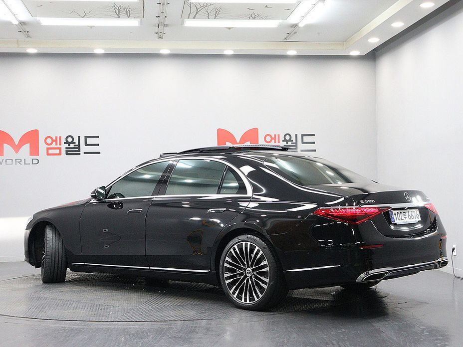 Mercedes-Benz S-Class 2023