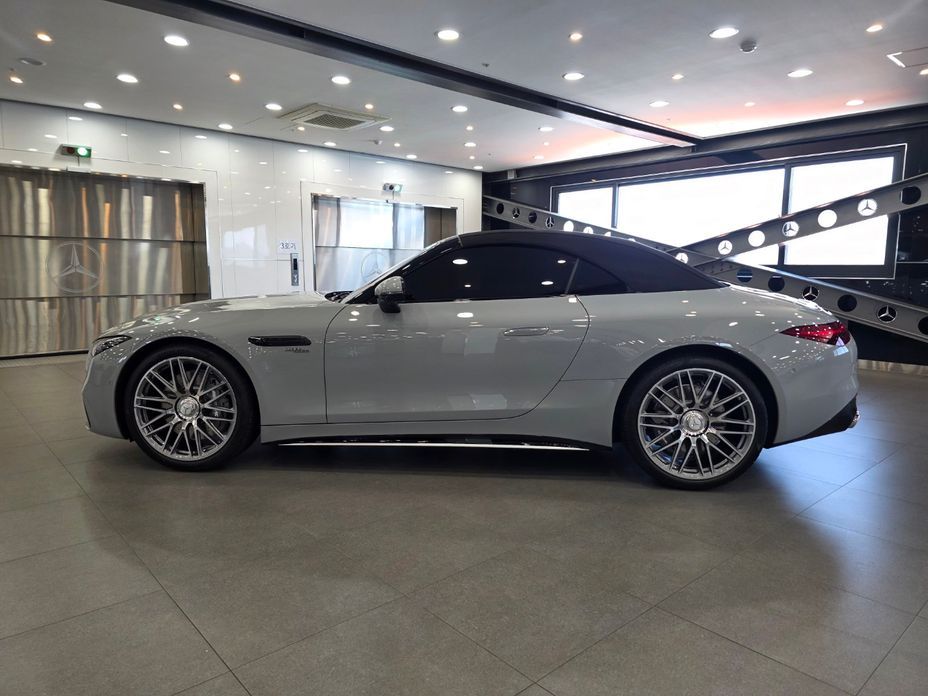 Mercedes-Benz SL-Class 2025