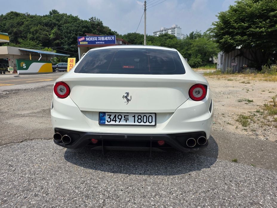 Ferrari FF 2014