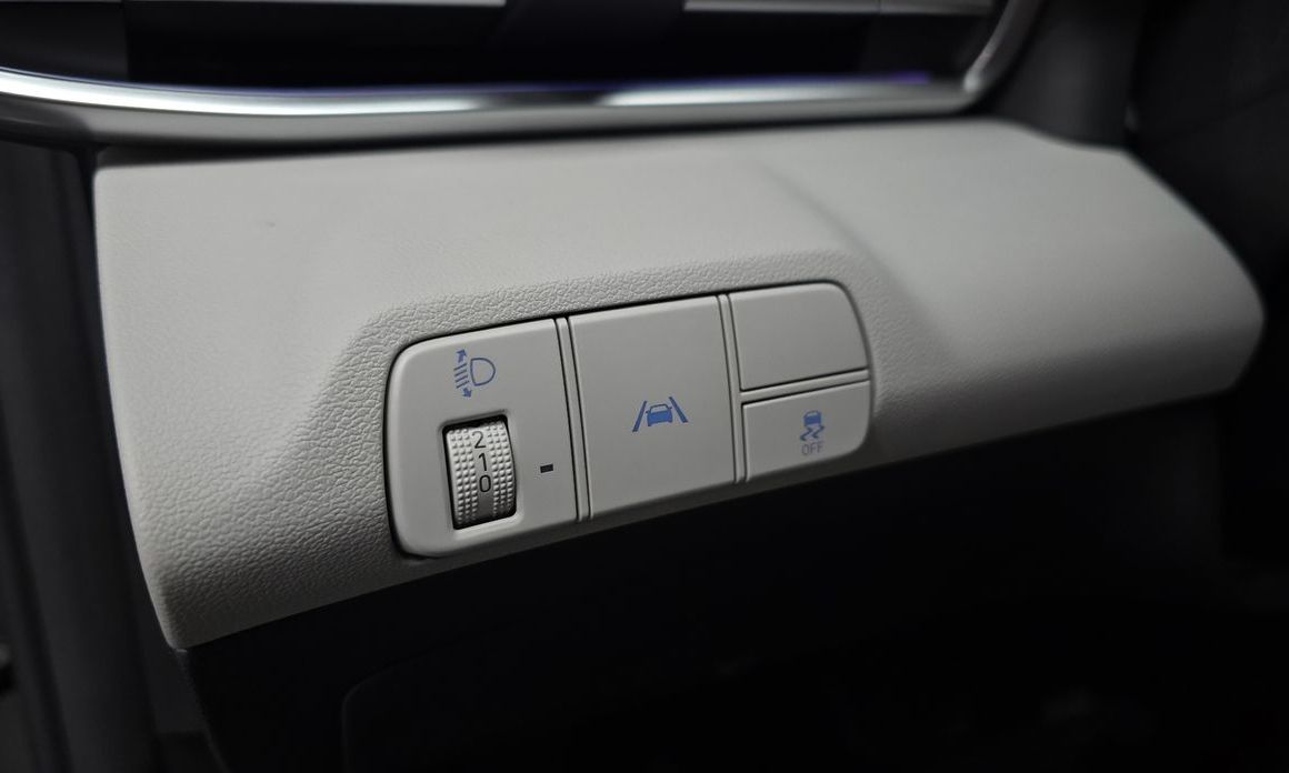 Hyundai AVANTE 2021