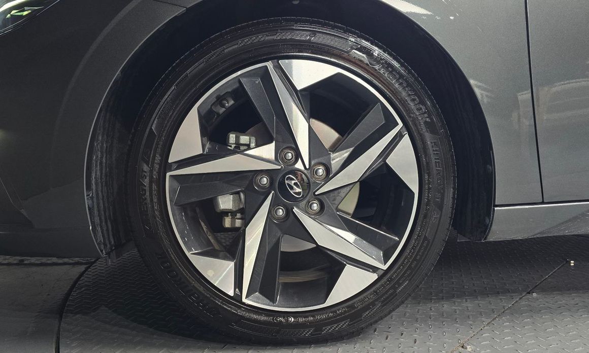 Hyundai AVANTE 2021