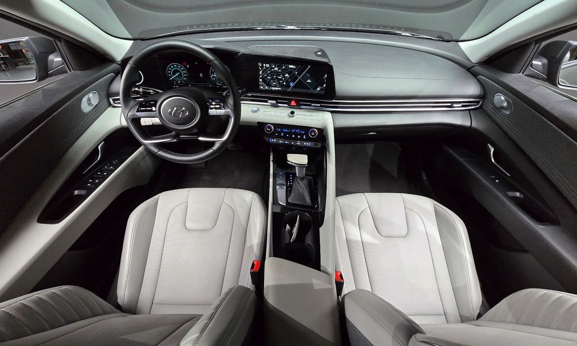 Hyundai AVANTE 2021