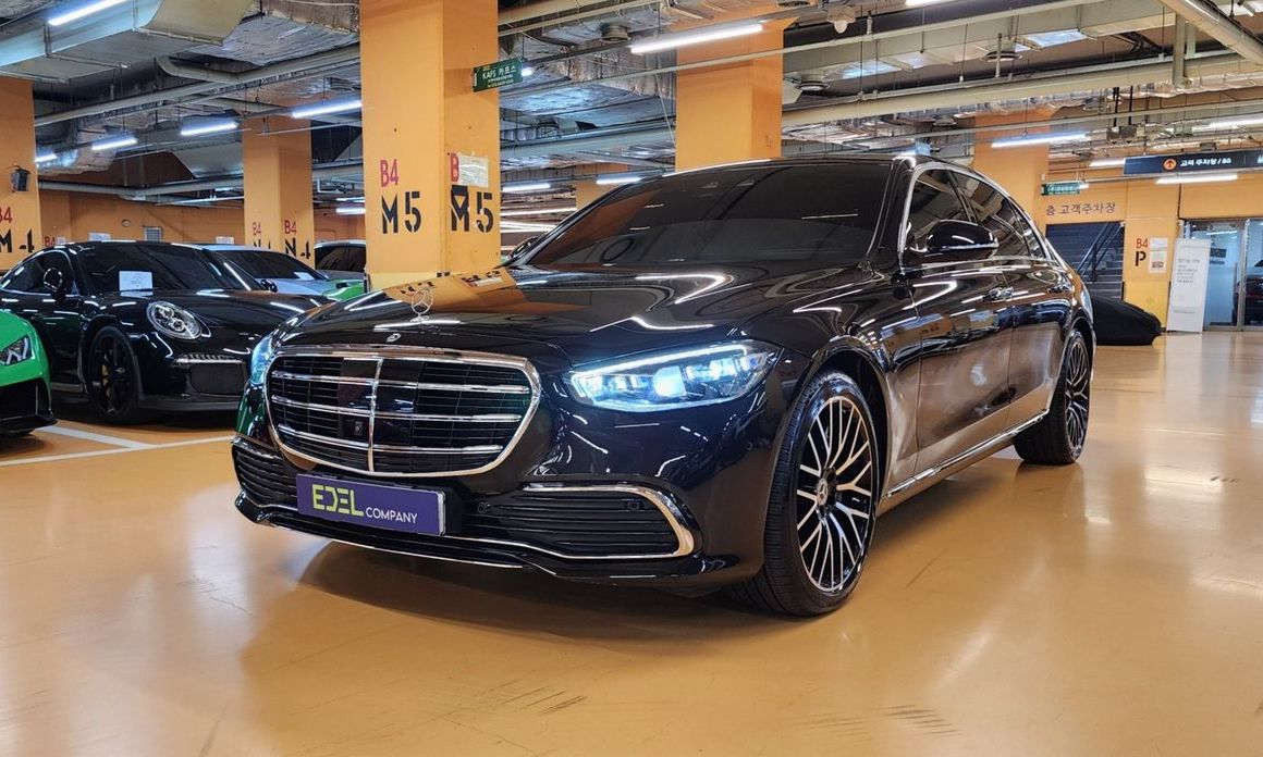 Mercedes-Benz S-Class 2024
