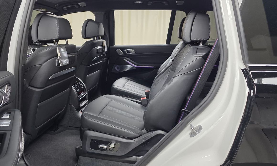 BMW X7 2025
