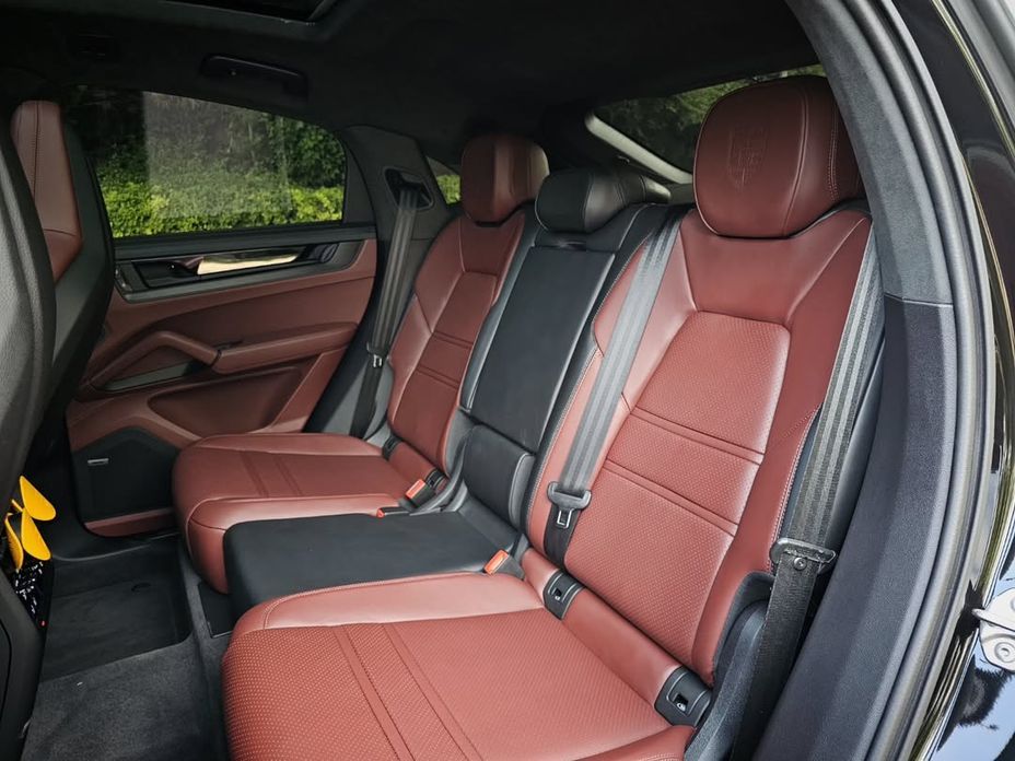 Porsche Cayenne 2025