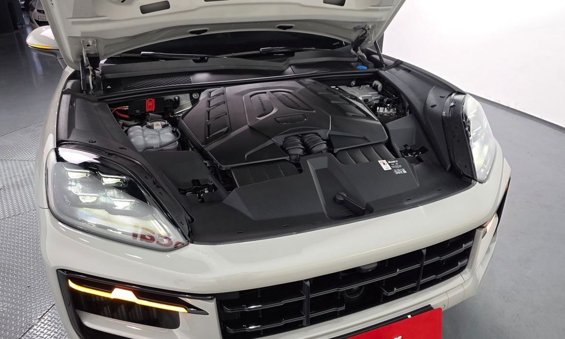 Porsche Cayenne 2025
