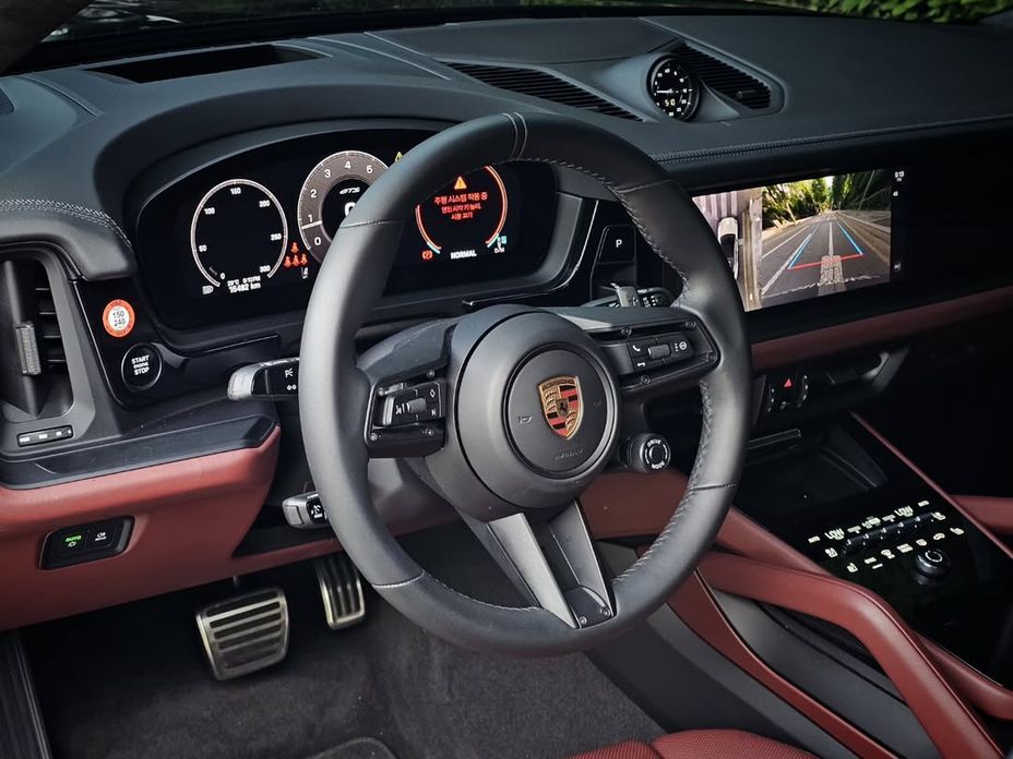 Porsche Cayenne 2025