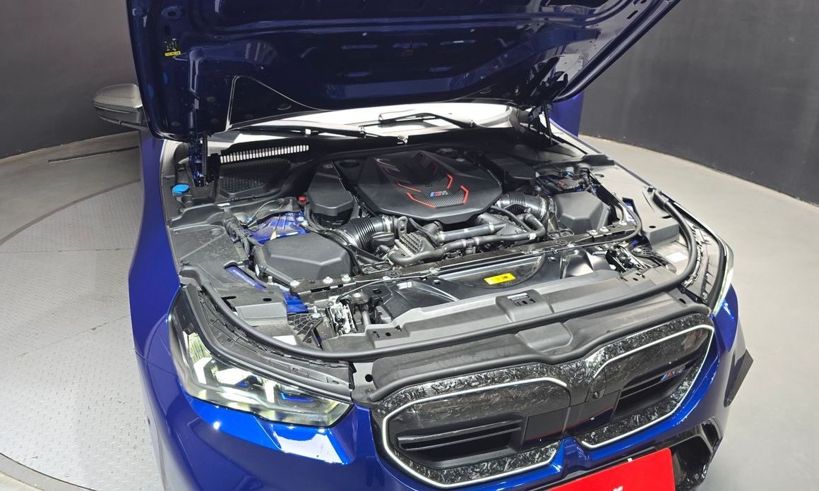 BMW M5 2025