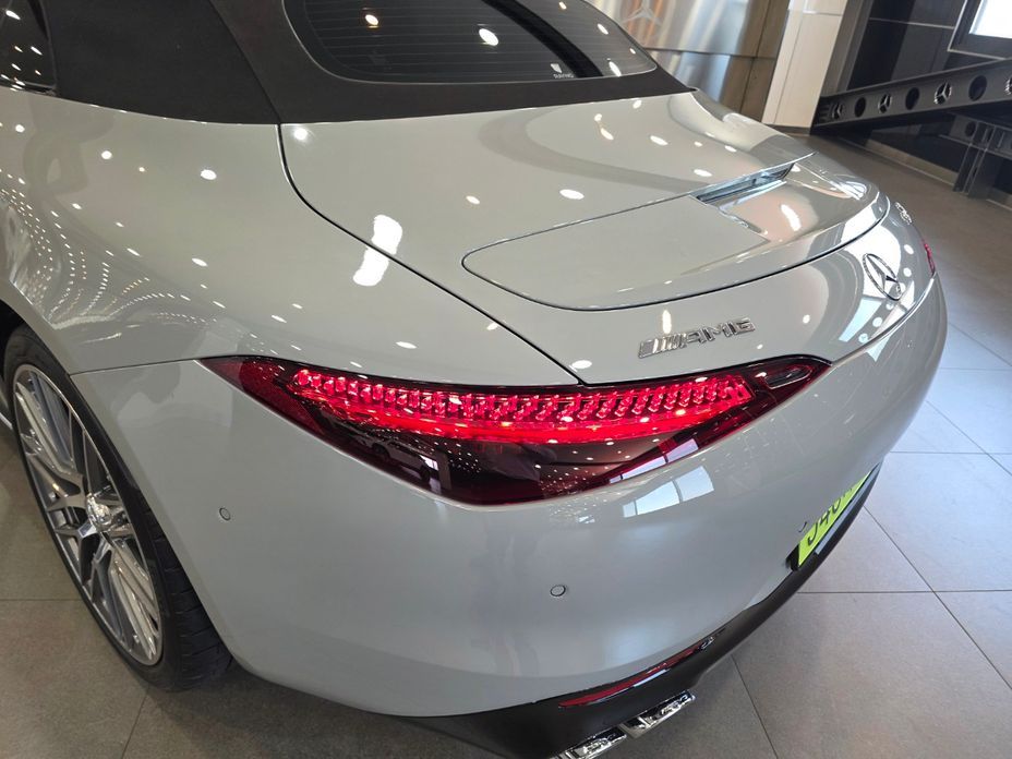 Mercedes-Benz SL-Class 2025