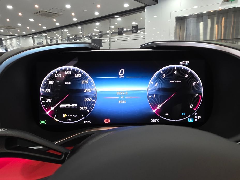 Mercedes-Benz SL-Class 2025
