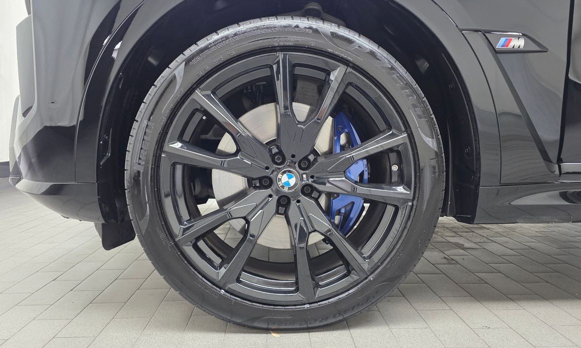 BMW X7 2025
