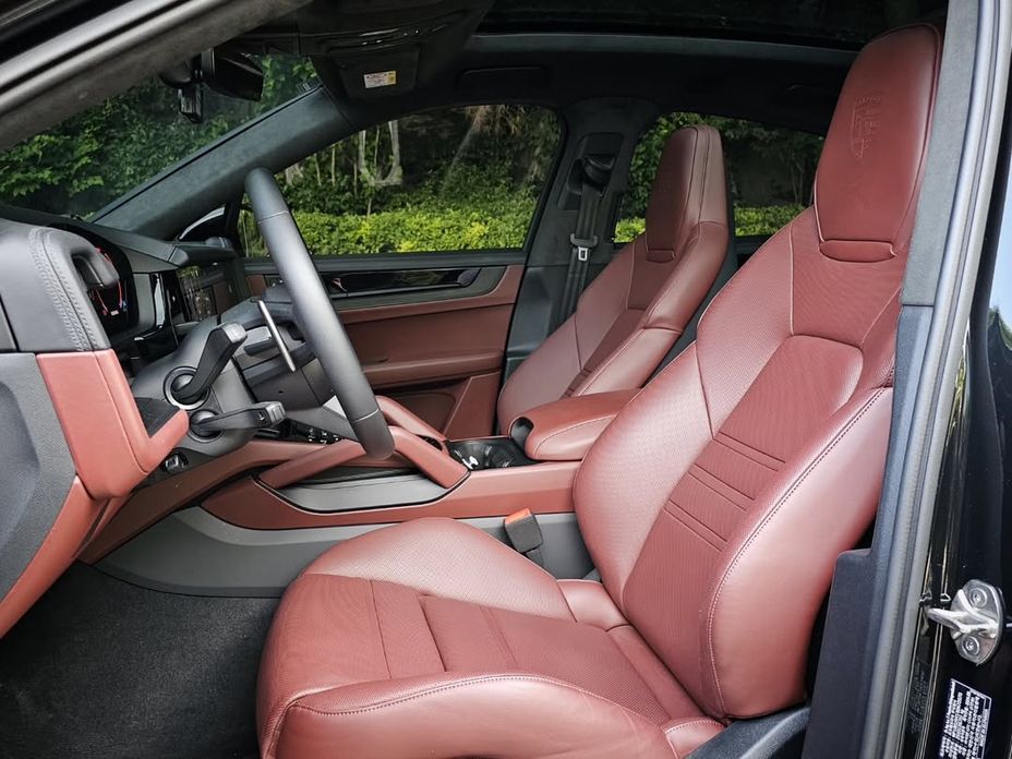Porsche Cayenne 2025