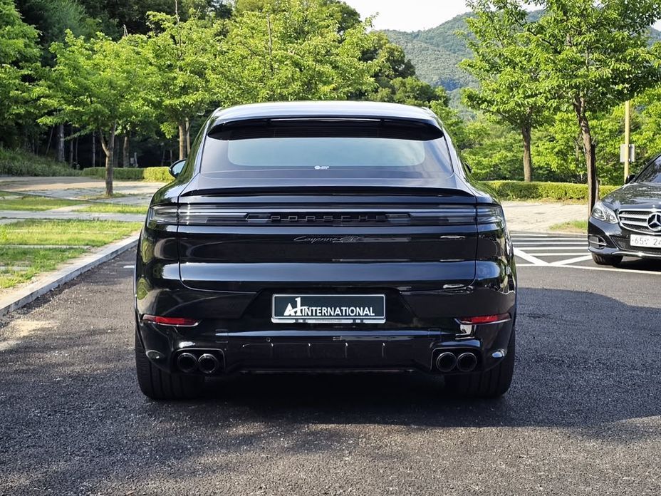 Porsche Cayenne 2025