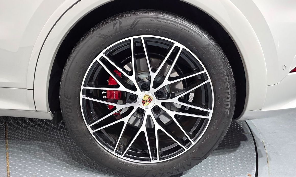 Porsche Cayenne 2025