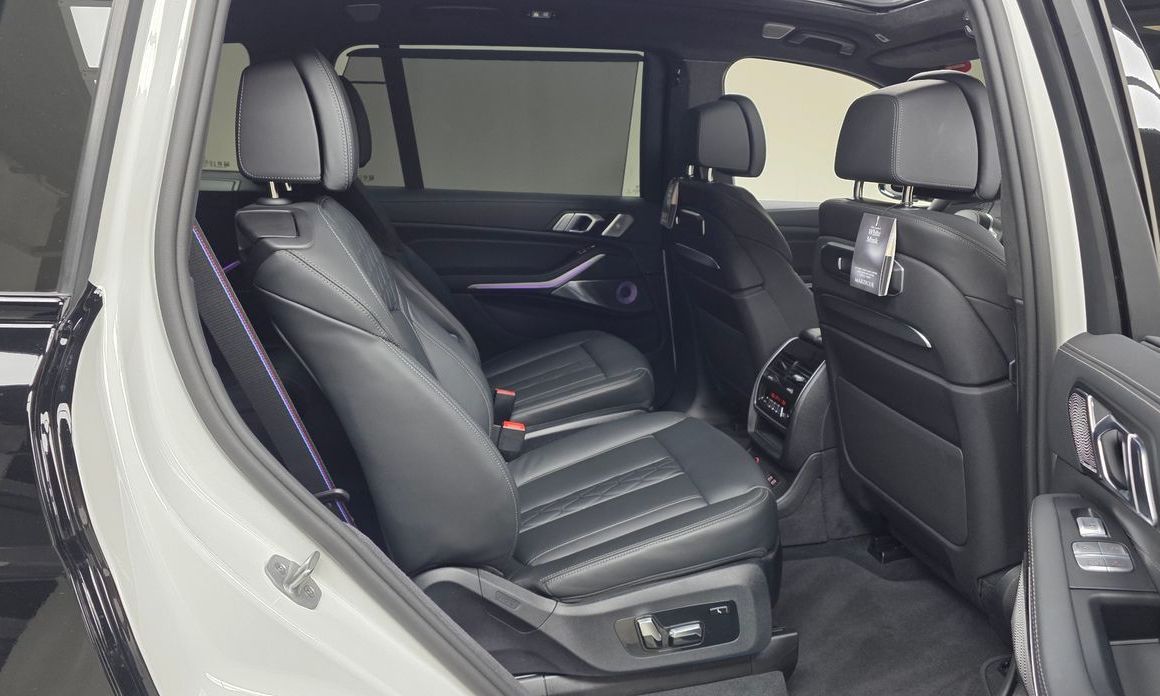 BMW X7 2025