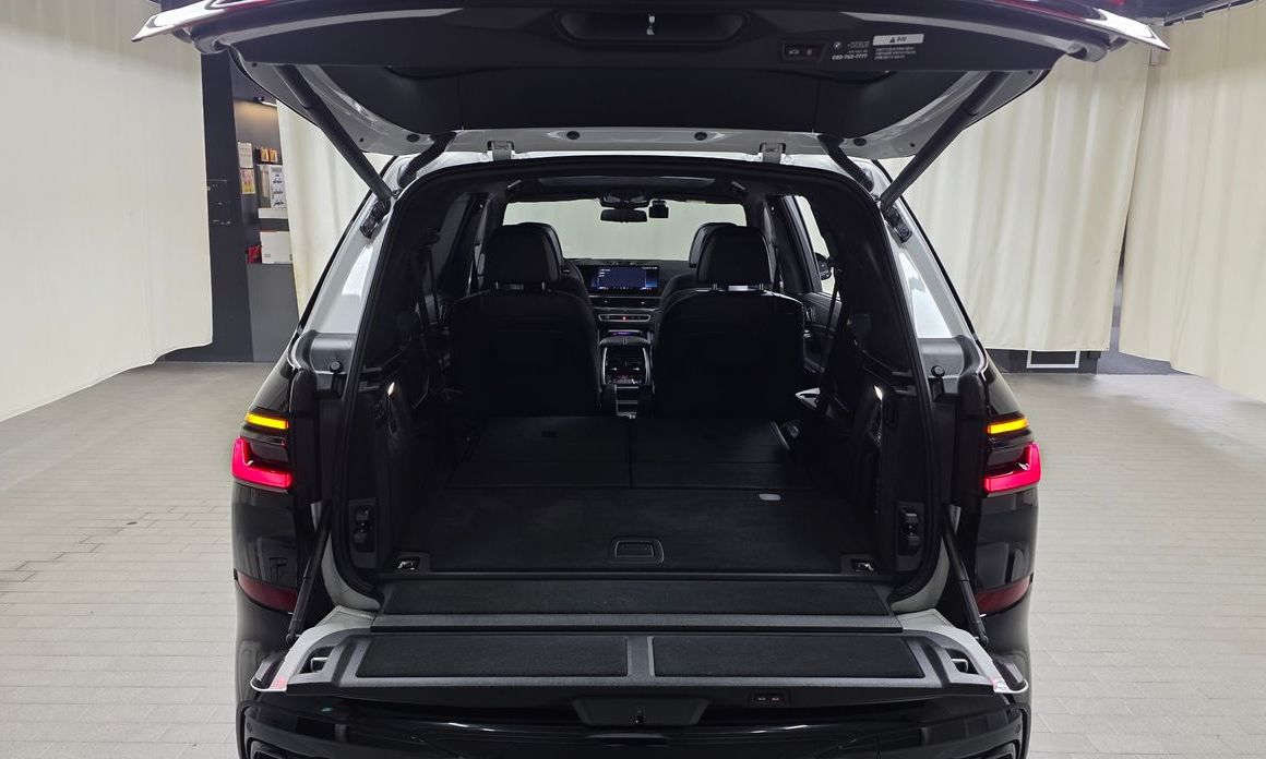 BMW X7 2025