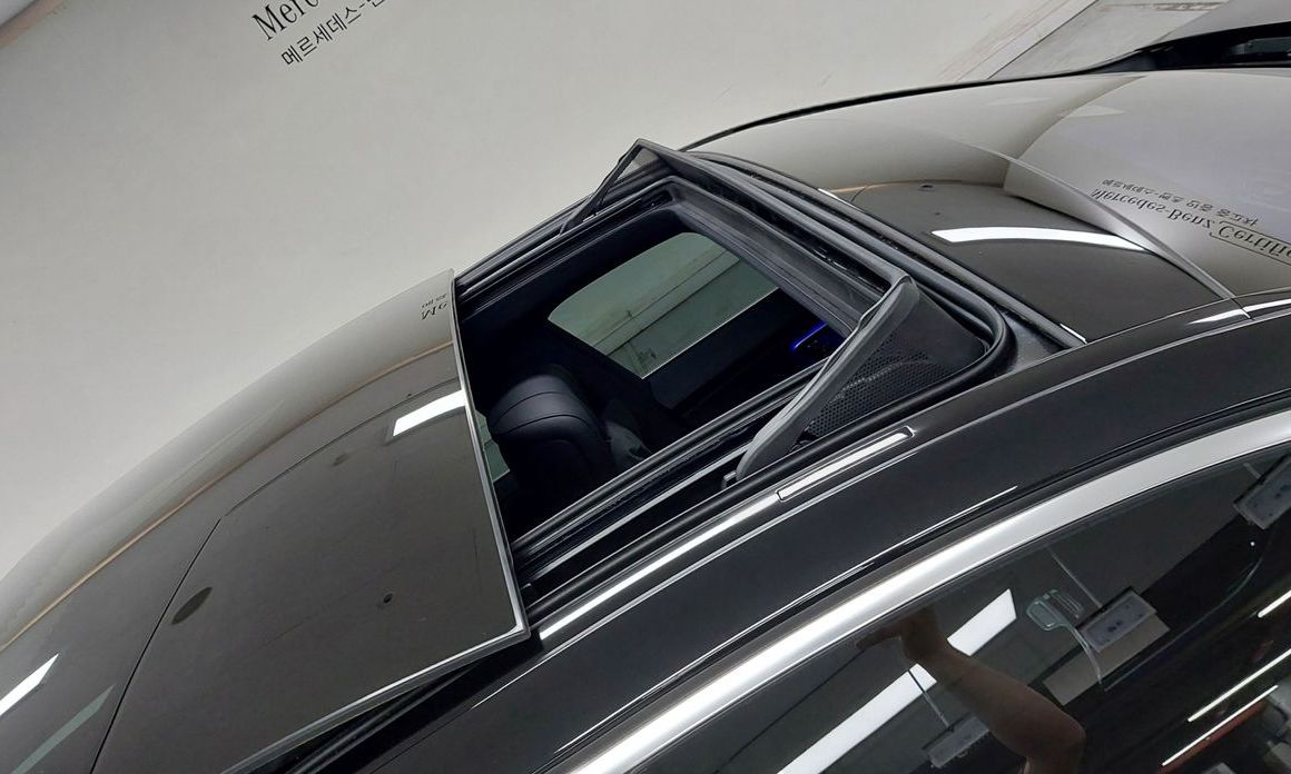 Mercedes-Benz S-Class 2026