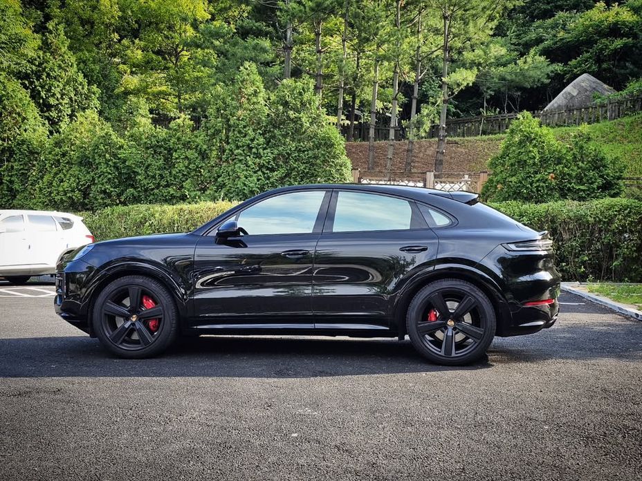 Porsche Cayenne 2025