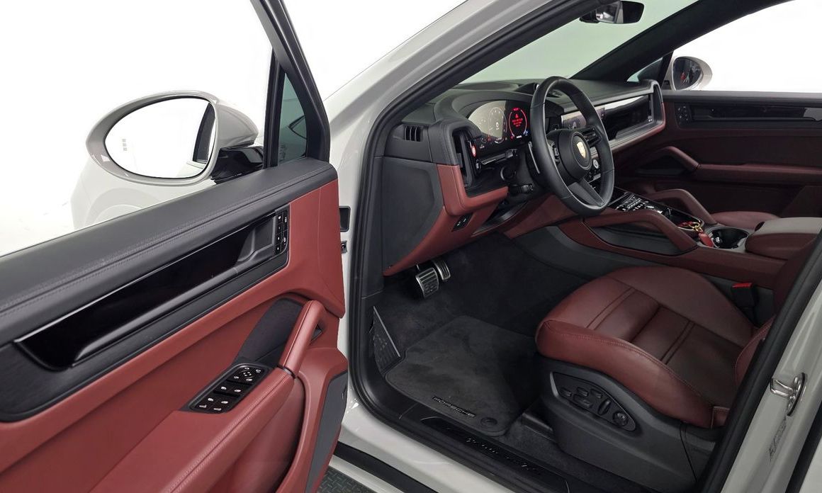 Porsche Cayenne 2025