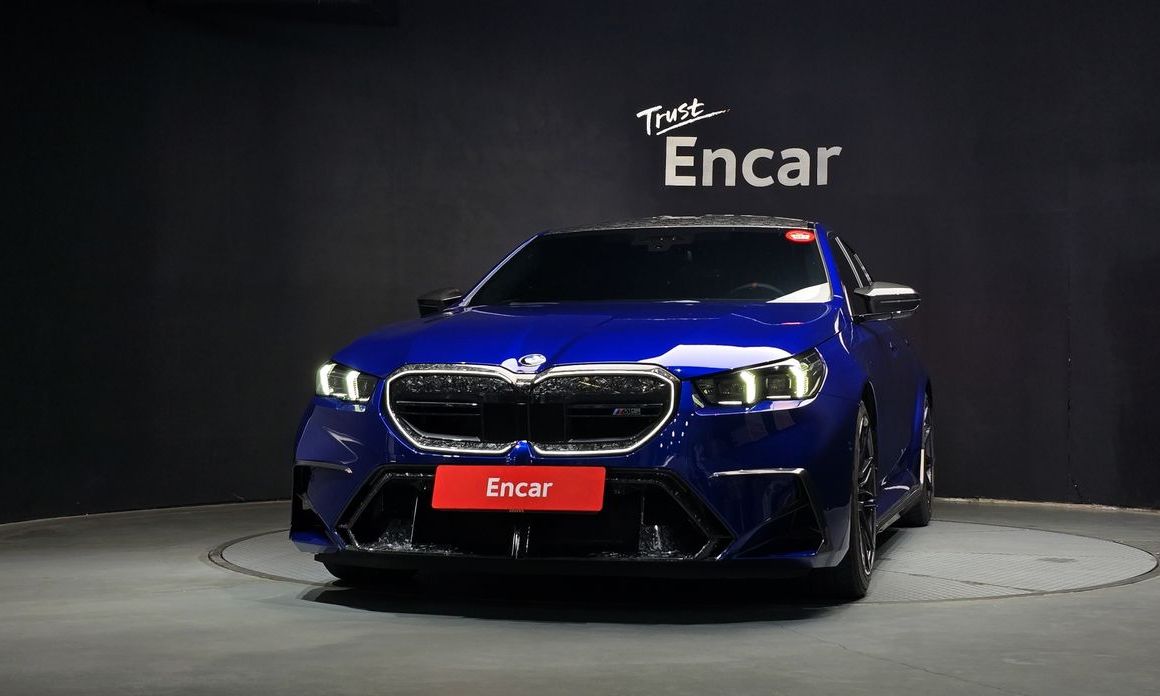 BMW M5 2025