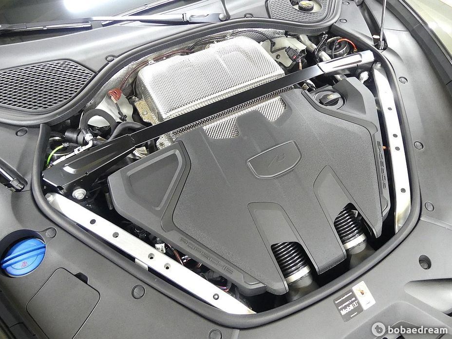 Porsche Panamera 2025