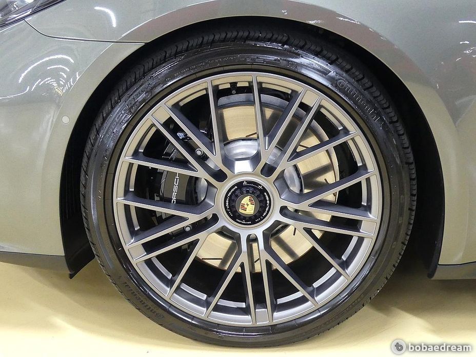 Porsche Panamera 2025