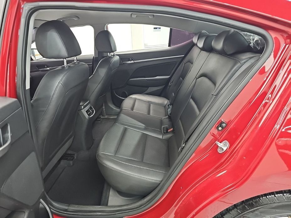 Hyundai AVANTE 2016