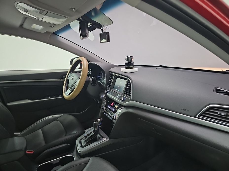 Hyundai AVANTE 2016